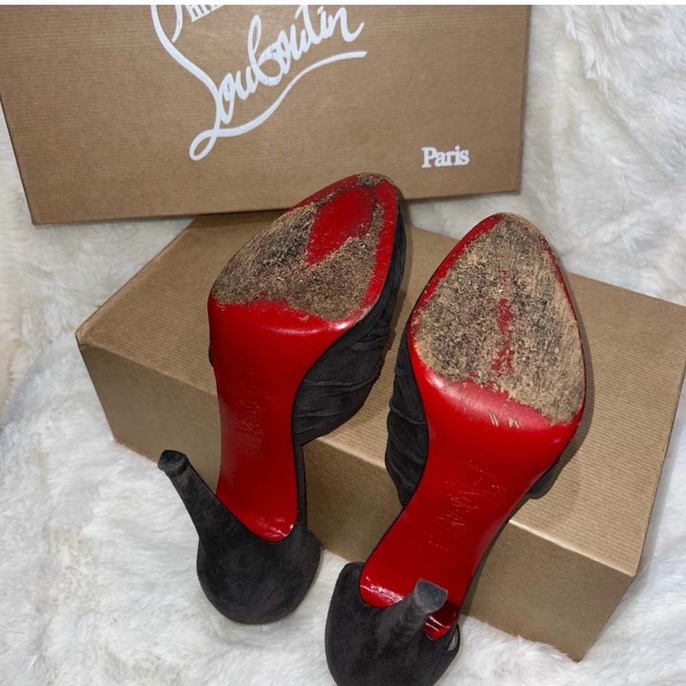 Christian Louboutin - Picture 3 of 5